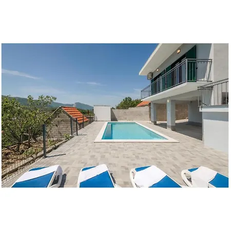 Amazing In With House A Panoramic View * Омиш